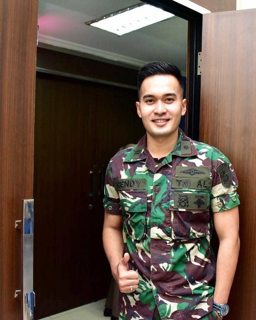 Instagram.com/rendymeidiyanto