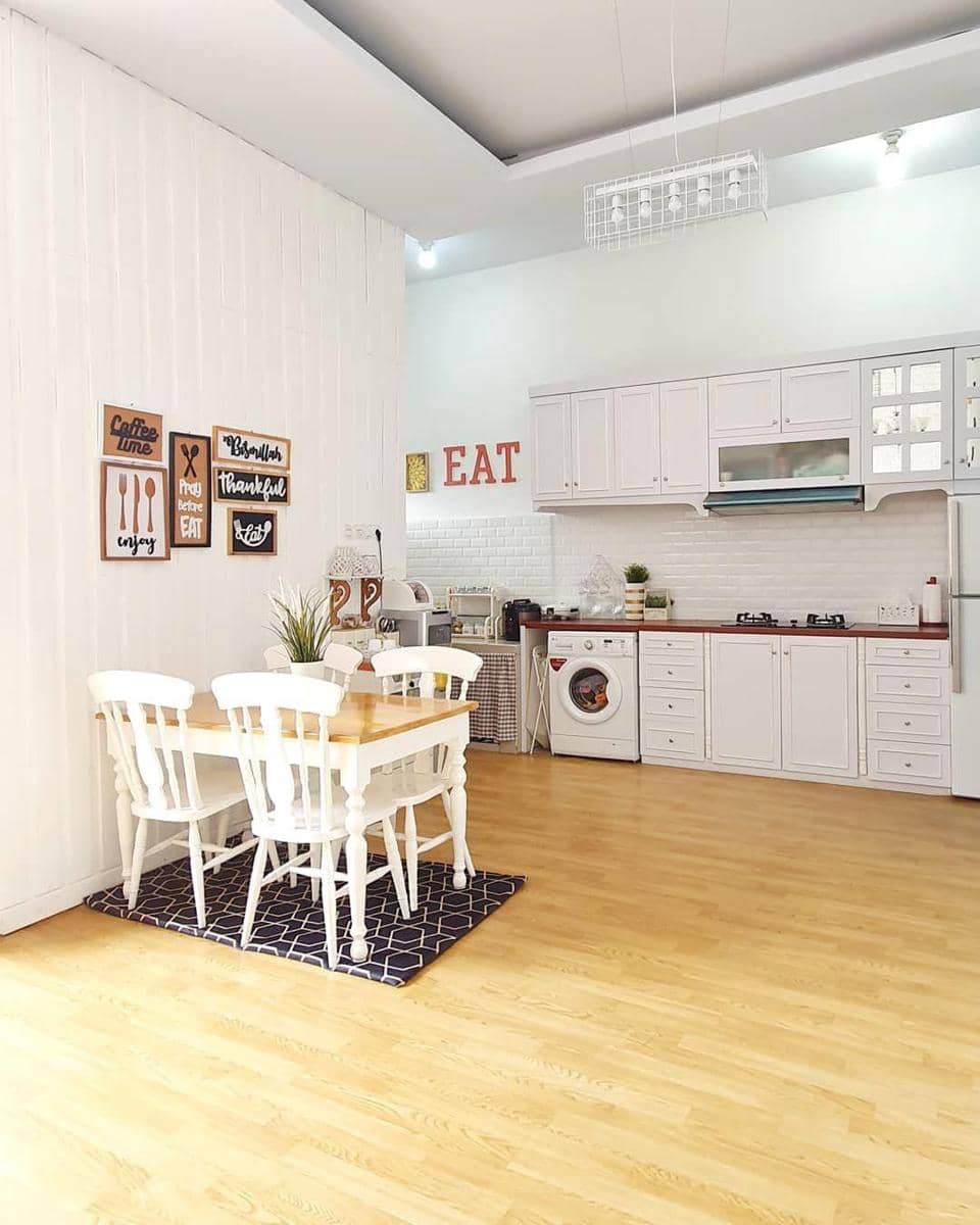 Instagram.com/mela_andayani