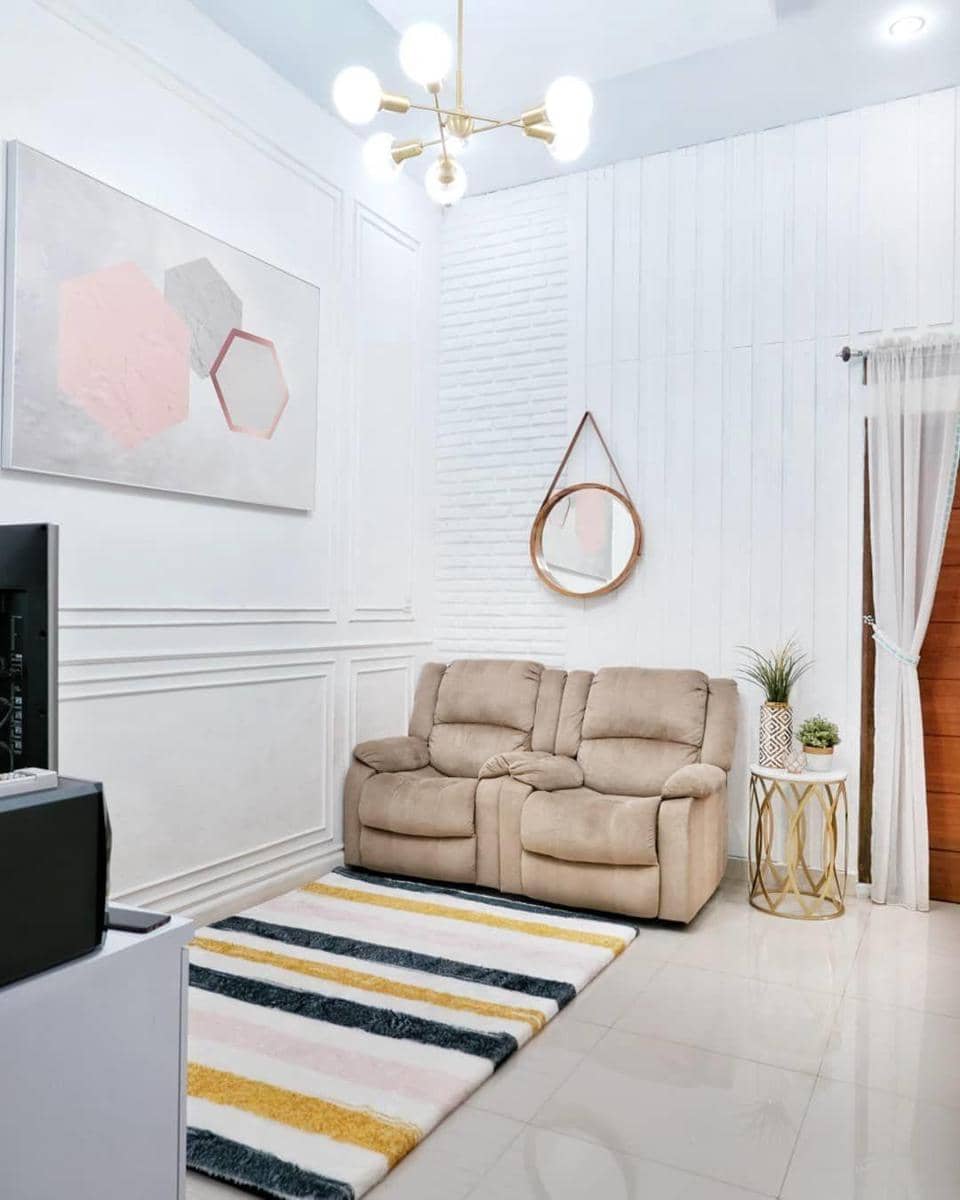 Instagram.com/mela_andayani