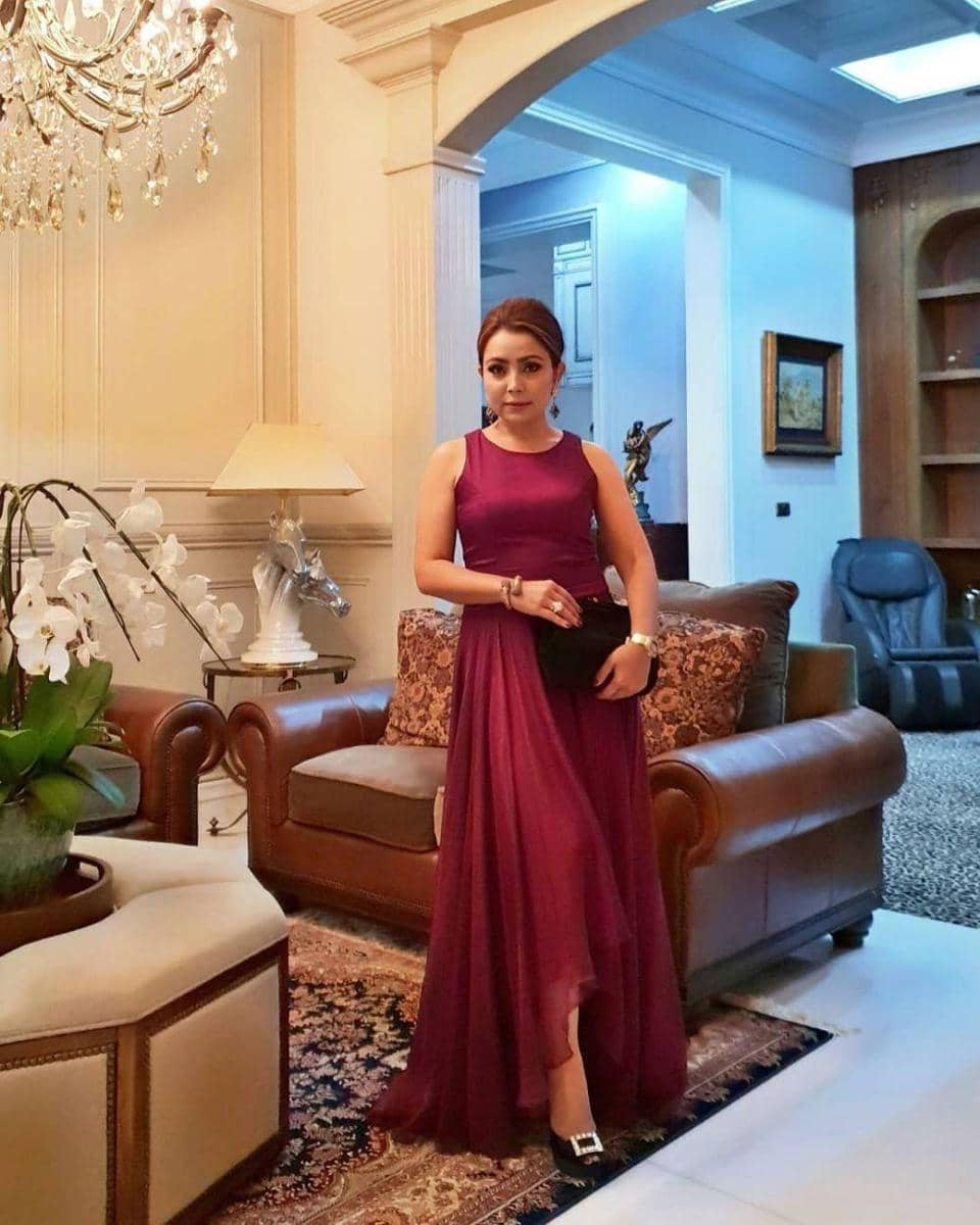 Instagram.com/mayangsaritrihatmodjoreal