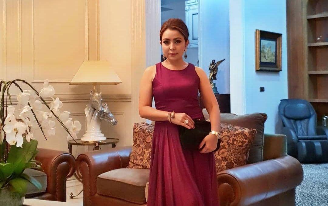 Instagram.com/mayangsaritrihatmodjoreal