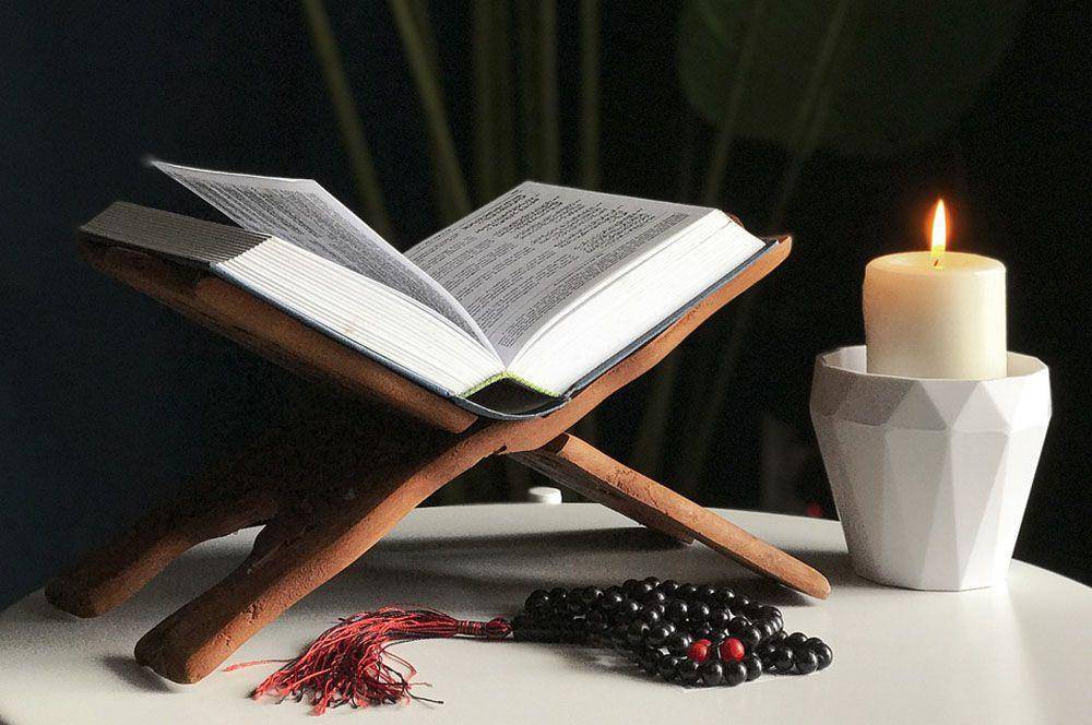 Kumpulan Doa untuk Orang Tua yang Sudah Meninggal Seusai Salat