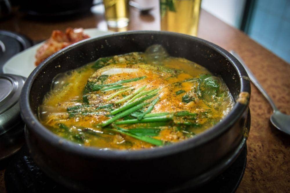 lookatallthepoorpeople.com