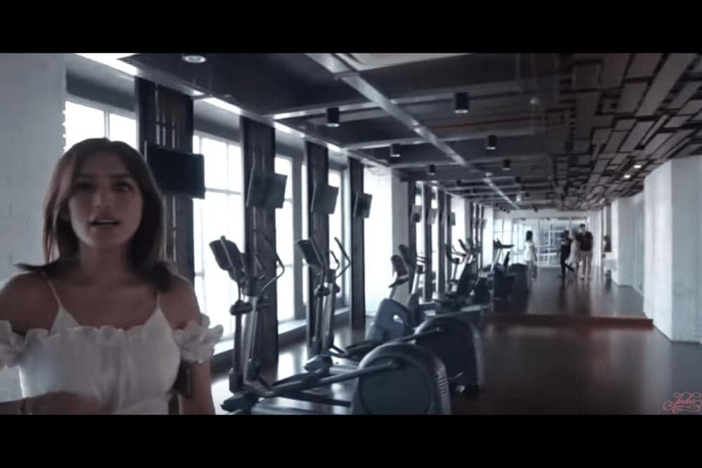 YouTube.com/Jessica Iskandar