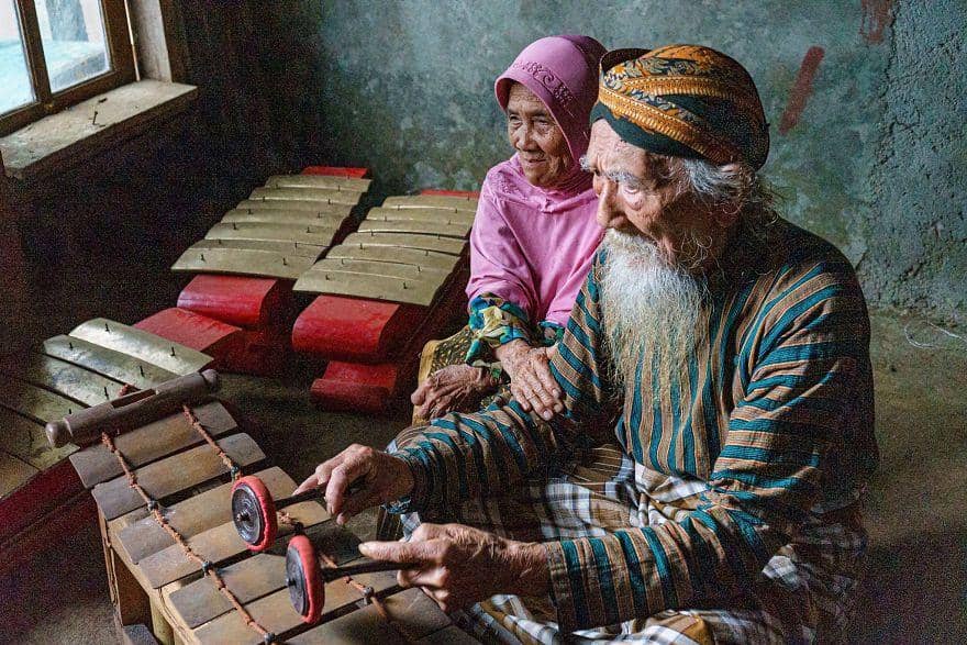 Boredpanda.com/John_n_daeak