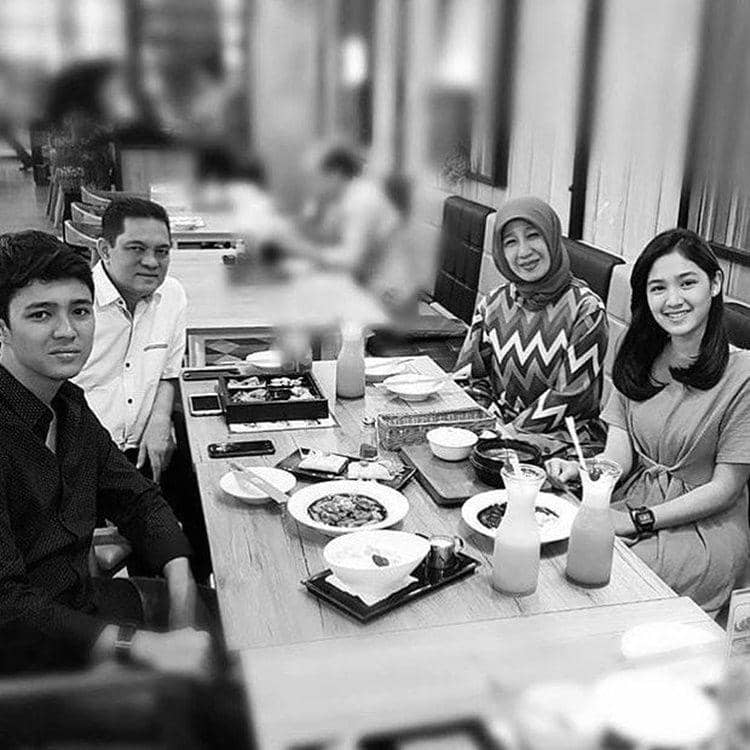 Instagram.com/anyafernandaa