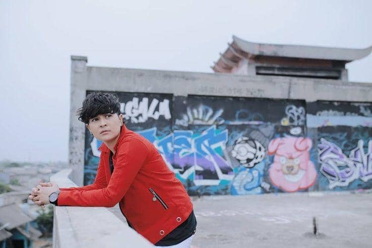 Instagram.com/mitathevirgin