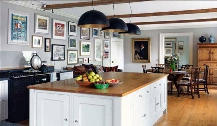 youtube.com/entertainmentchanel10