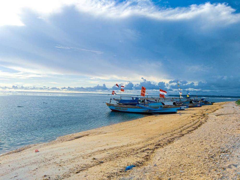 Pantai Ujung Genteng