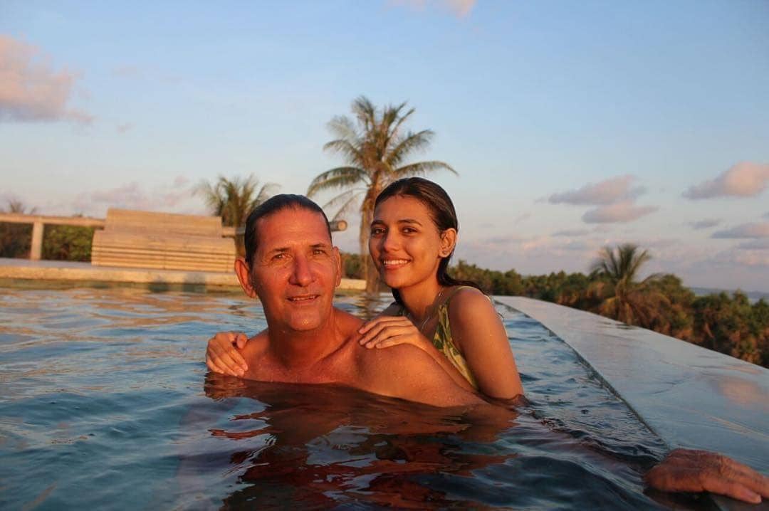 Instagram.com/sarlinjones