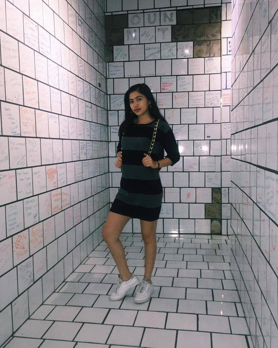 Instagram.com/josephinefirmstone