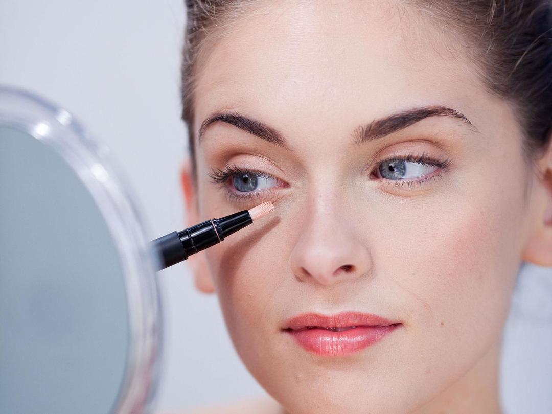 7 Rekomendasi Concealer Berkualitas di Bawah 100 Ribu yang Bisa Dicoba