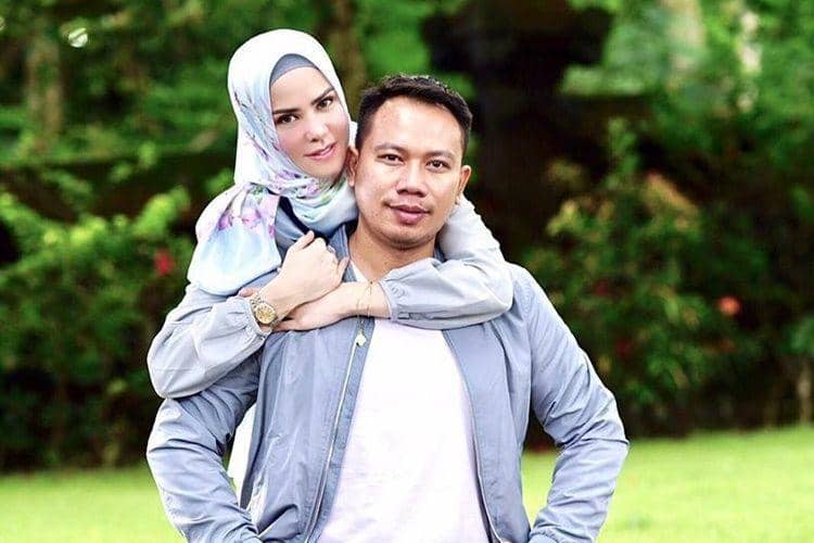 Instagram.com/vickyprasetyo777