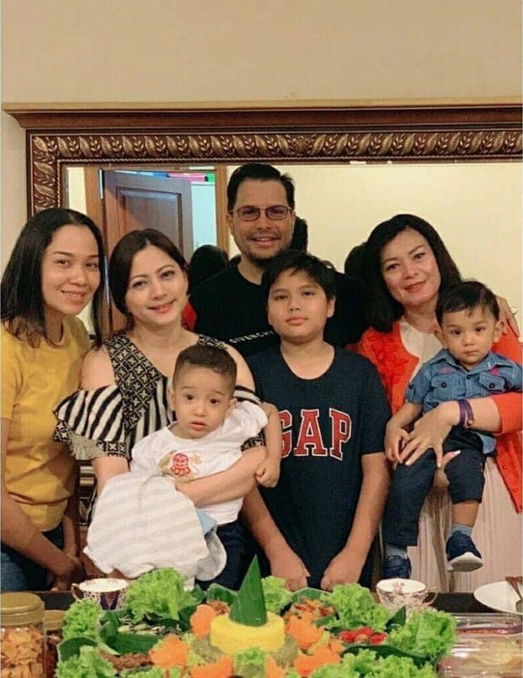 Instagram.com/ofc_cutkekelovers_seindonesia