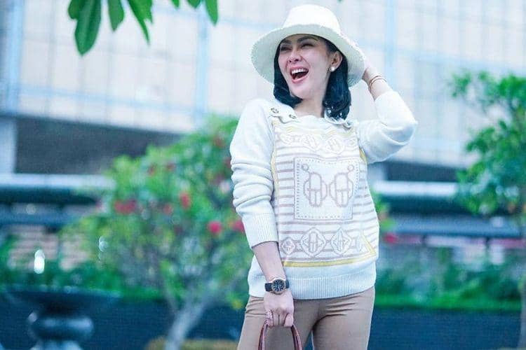 Berapa Harga 1 Look ini: Syahrini