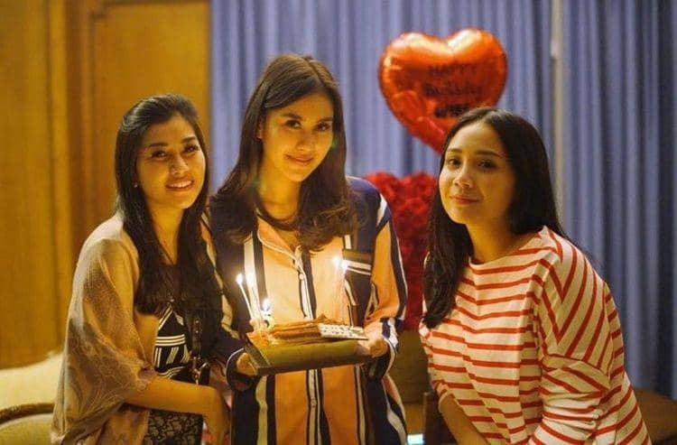 Instagram.com/syahnazs