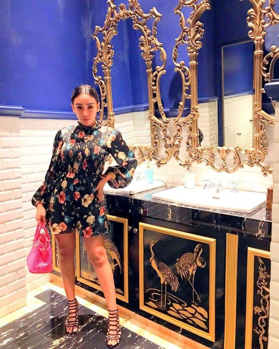 Instagram.coom/bebby_fey