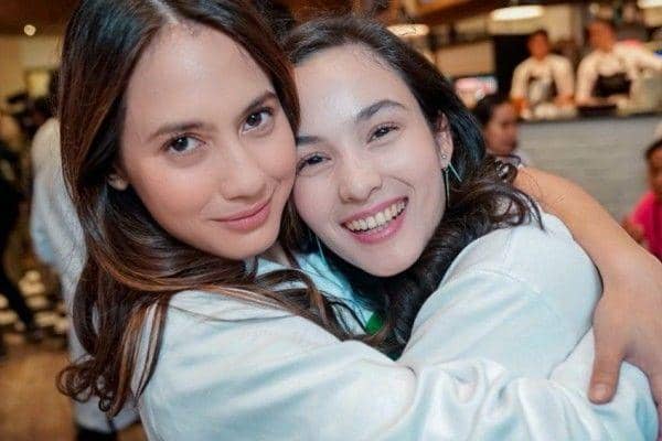 Instagram.com/pevpearce