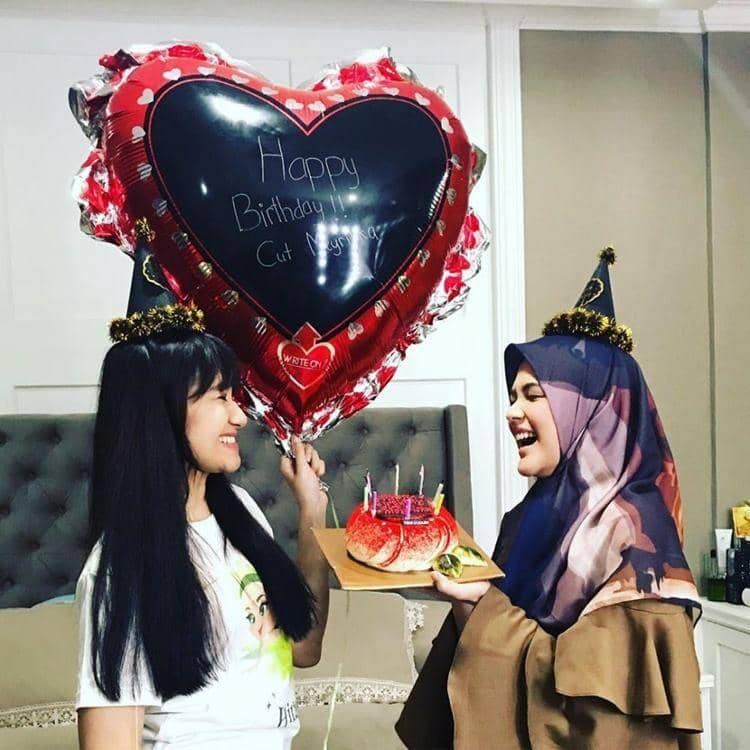 Instagram.com/marcella_simon