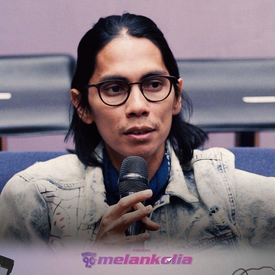 Bu juda katta shahvoniy eshakka qarang.