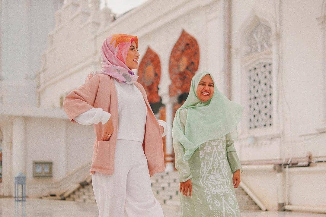 Instagram.com/Awkarin