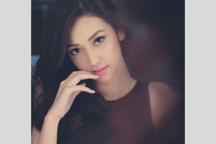 Instagram.com/@vaelovexia