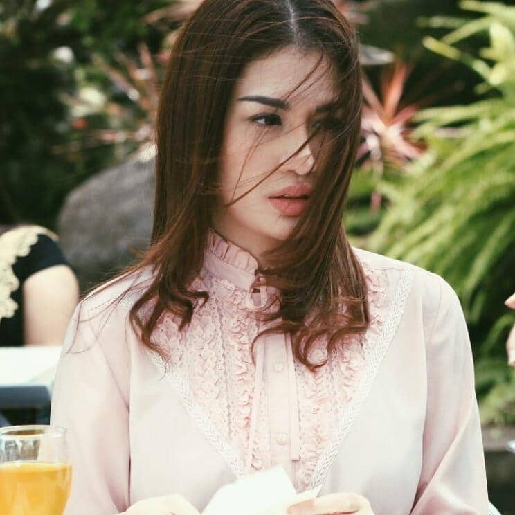 Instagram.com/jelita.callebaut