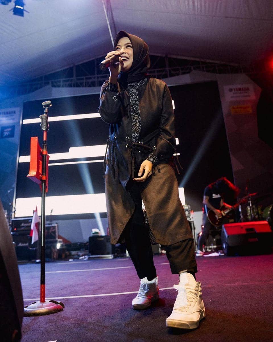 Instagram.com/tantrisyalindri