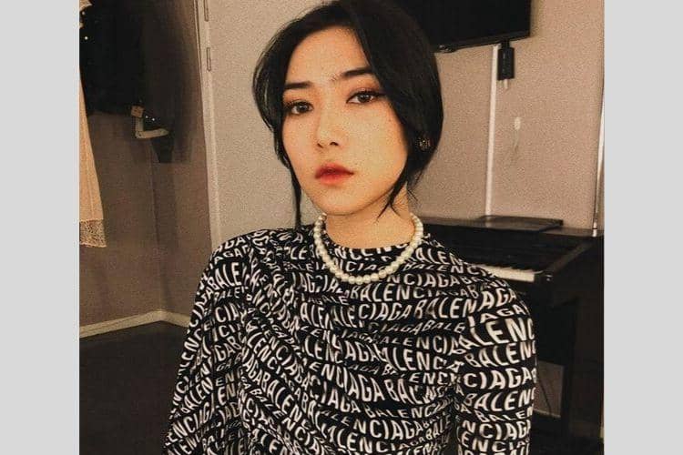 Instagram.com/@isyanasarasvati