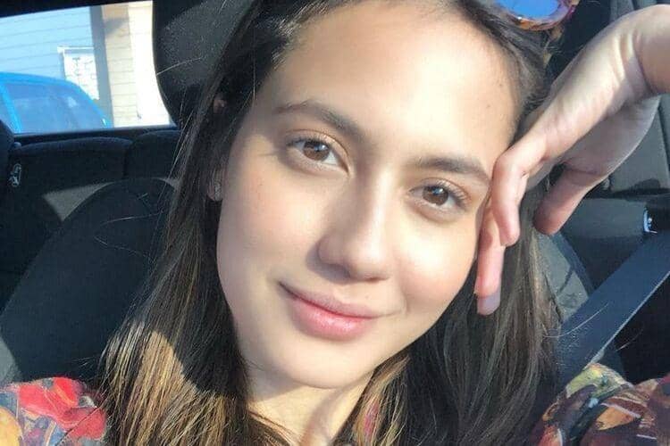 Instagram.com/@pevpearce