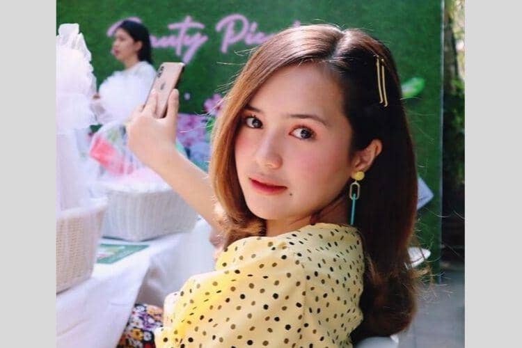 Instagram.com/@bebytsabina