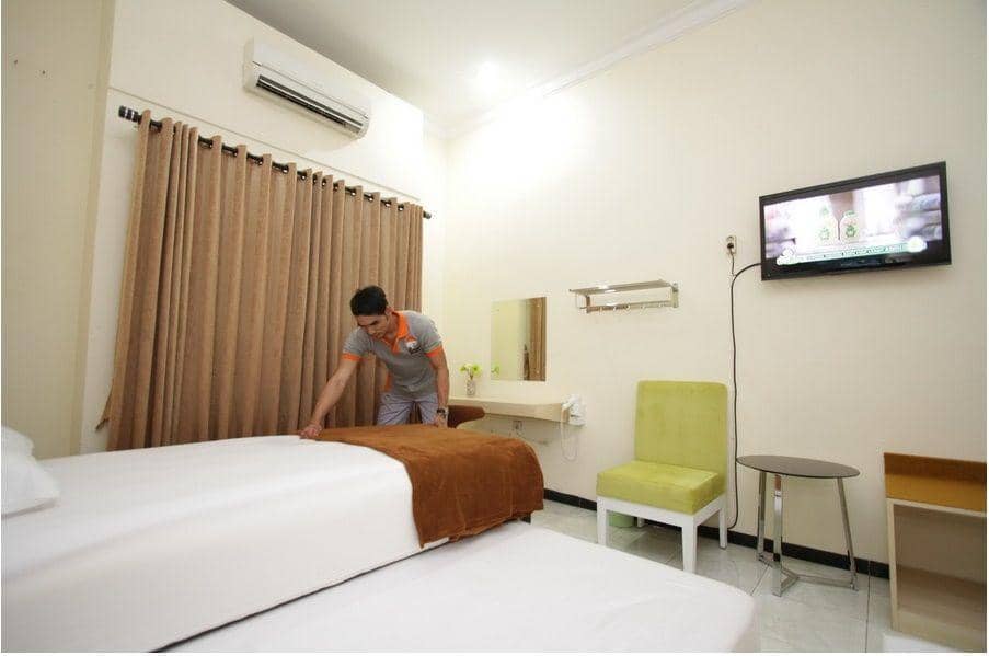 thecabinhoteljogja.com