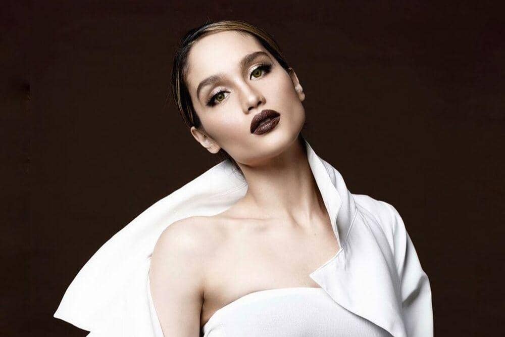 Instagram.com/@claurakiehl