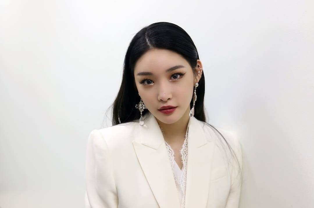 Instagram.com/chungha_official