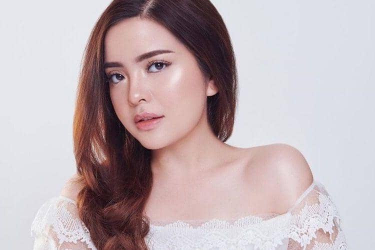 Instagram.com/@tasyakamila