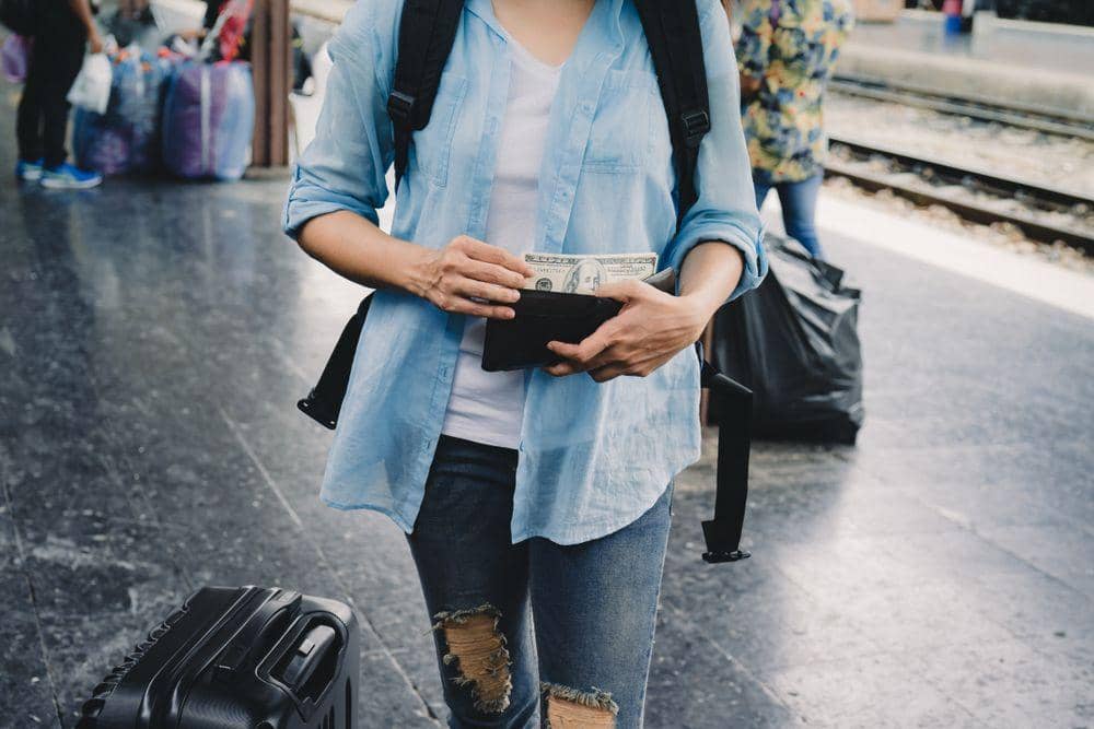 Shutterstock.com/luckysky 2017