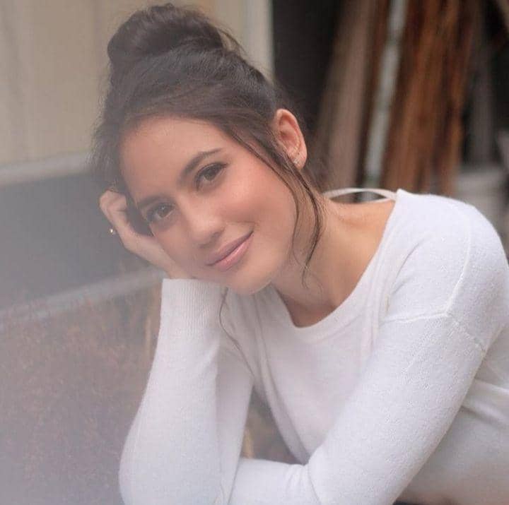 Instagram.com/pevpearce