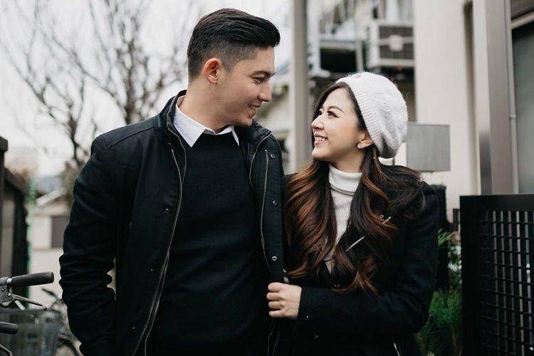 10 Potret Manisnya Rumah Tangga Samuel Zylgwyn dan Franda, Bikin Iri!