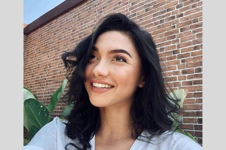 instagram.com/@angelagilsha