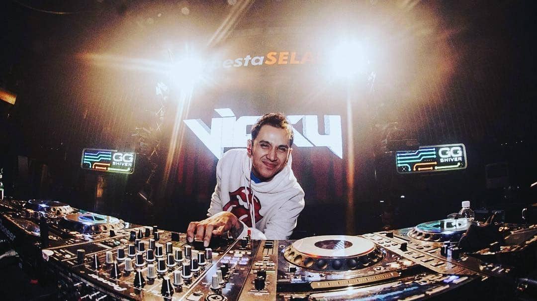 Instagram.com/vickynit13