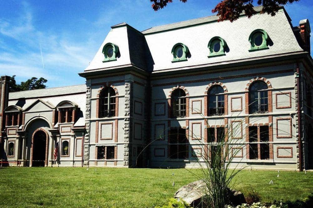 Instagram.com/@belcourtofnewport