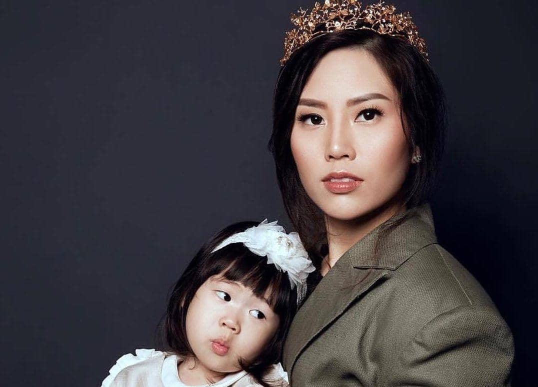 Instagram.com/angelatanoesoedibjo/