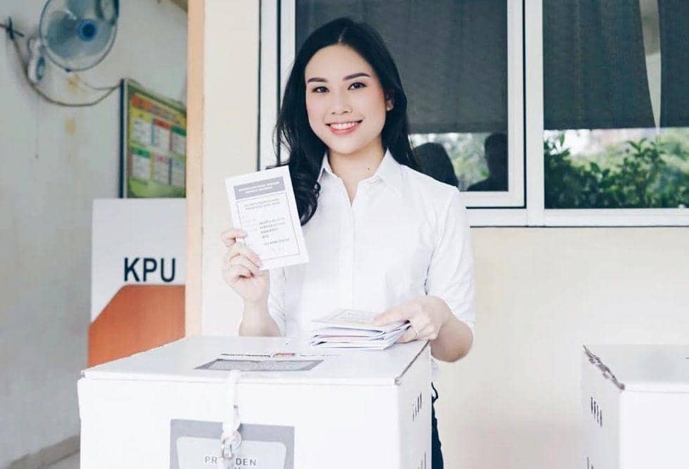 Instagram.com/angelatanoesoedibjo/