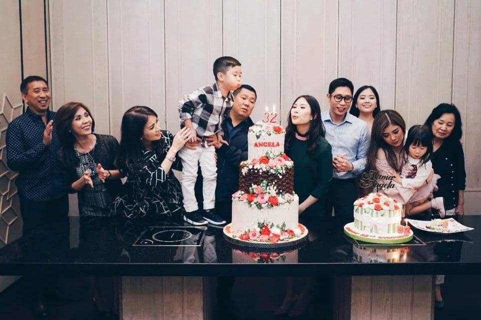 Instagram.com/angelatanoesoedibjo/