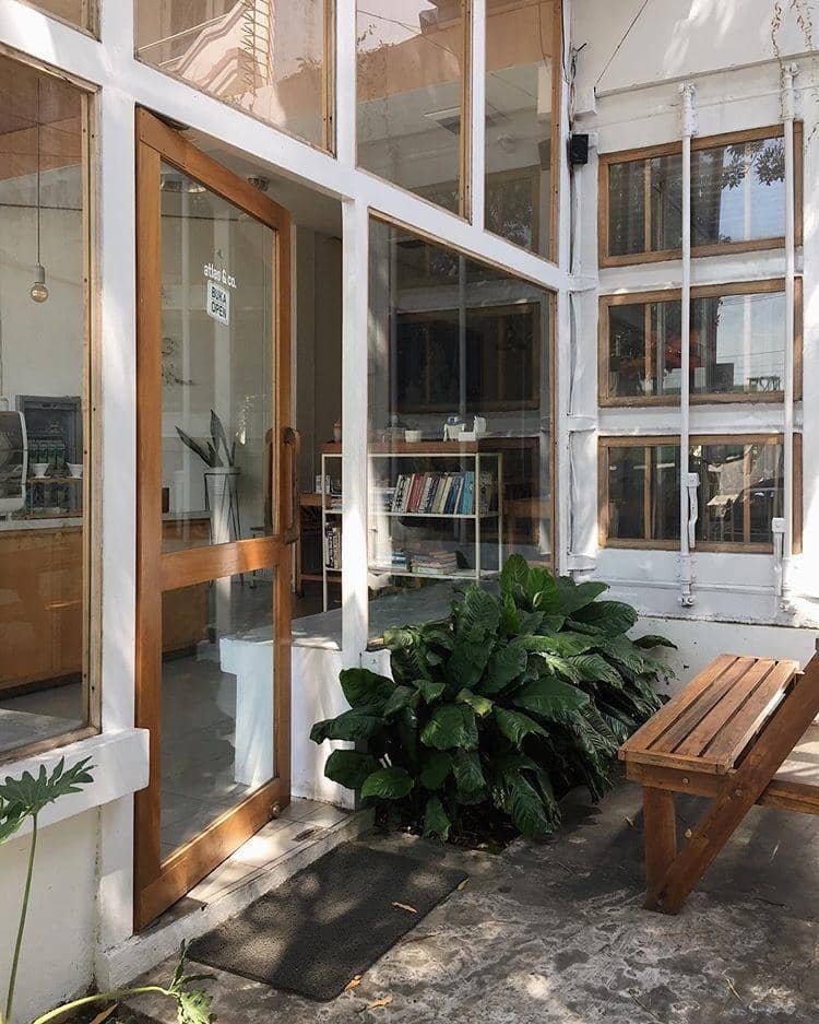 instagram.com/ rositajalanjalan