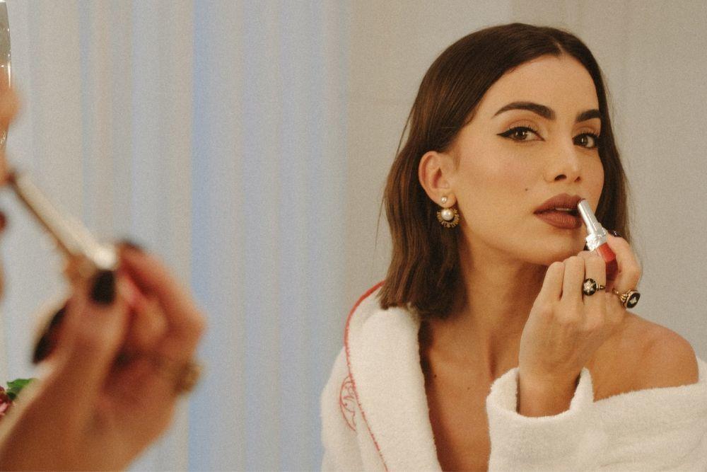 Biar Makeup Tahan Seharian Tanpa Touch Up, Ini yang Harus Kamu Lakukan