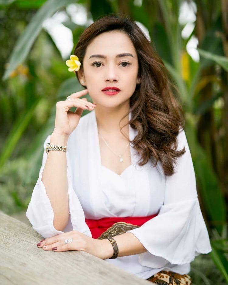 Instagram.com/@citra_monica