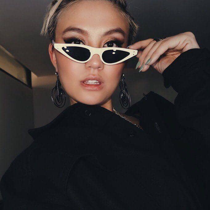 instagram.com/agnezmo