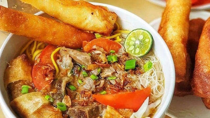 instagram.com/ intankarinaijo