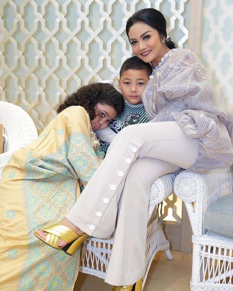 Instagram.com/krisdayantilemos